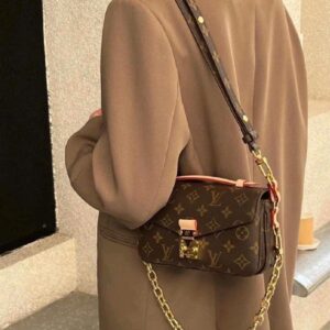 Túi xách Louis Vuitton